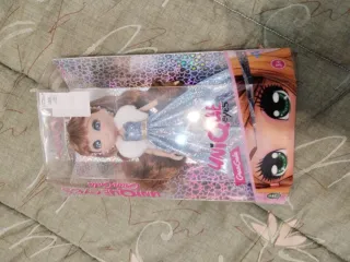 Muñeca Unique Eyes Gran Gala