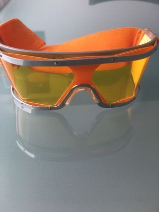 Occhiali da montagna arancioni gialli