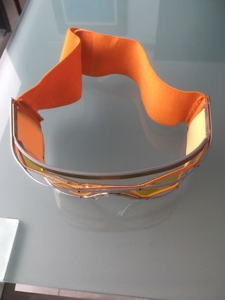 Occhiali da montagna arancioni gialli