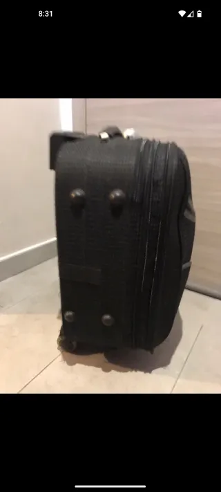 Maleta de viaje negra