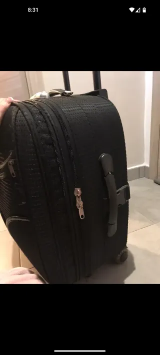 Maleta de viaje negra