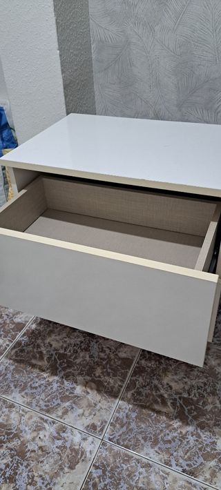 Mesita Nórdica Blanca y Beige