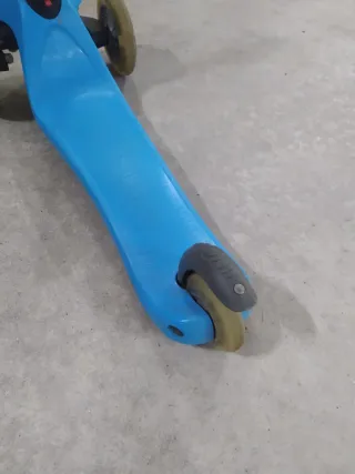 Patinete Globber azul 3 ruedas