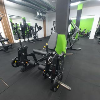 Máquina de gimnasio multifuncional