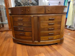 Expositor mostrador madera boutique hecho a mano..