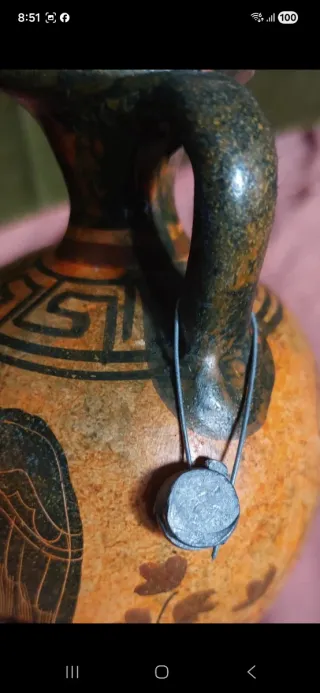 Jarra Arqueología reproducción. Pintada a Mano