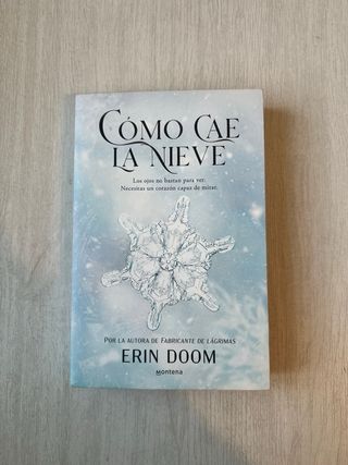 Cómo cae la nieve / The Way Snow Falls (Spanish...