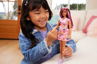 Barbie Fashionista Curvy Vestido Corazones