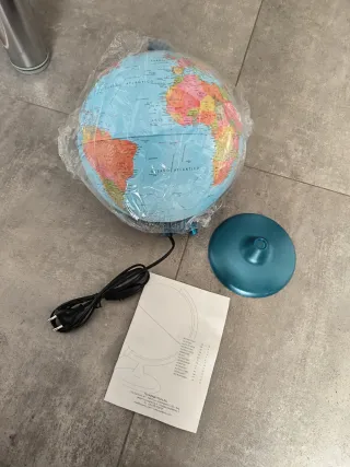 Mappamondo illuminato con base e istruzioni