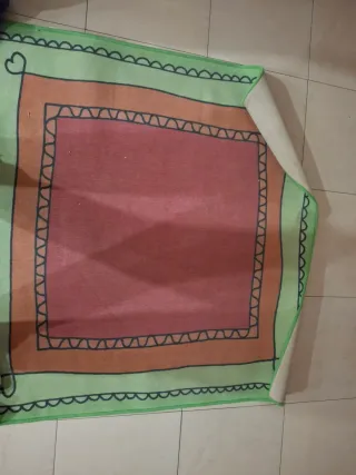 Alfombra Ikea Verde y Roja