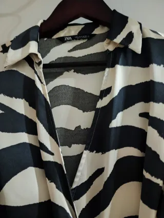 Vestido Zara estampado cebra corto