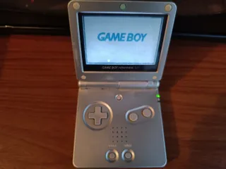 Nintendo Game Boy Advance SP Plata