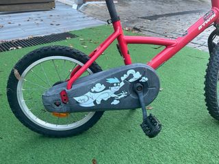 Bicicleta infantil Btwin rossa