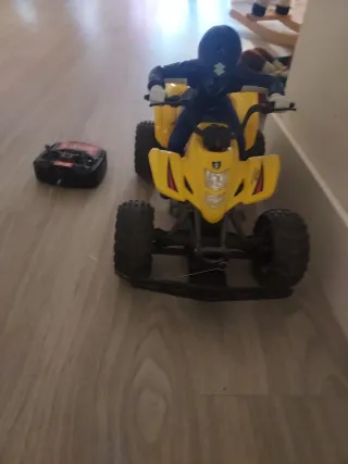 Moto teledirigida Suzuki RC