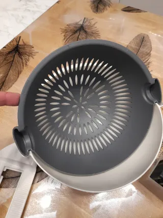 Grattugia verdure multifunzione