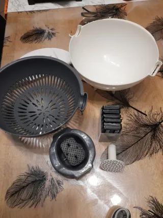 Grattugia verdure multifunzione