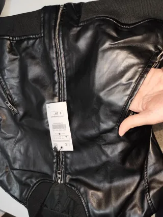 Bomber polipiel negra