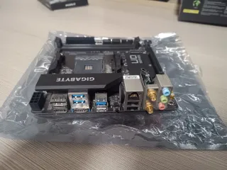 Placa Base Gigabyte A520I AC Mini ITX AM4