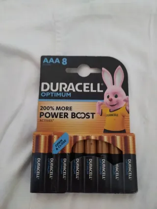 8 pile Duracell AAA Optimum