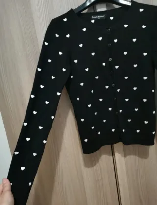Cardigan Beauty Women nero con cuori bianchi
