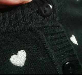 Cardigan Beauty Women nero con cuori bianchi