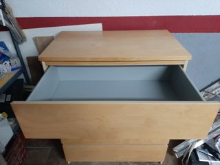 Cómoda roble y mesita de noche