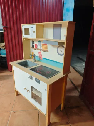 Cocinita infantil de madera