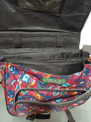 Mochila Totto Infantil Estampado Monstruos