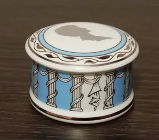 PRECIOSA CAJA DE BARATIJAS DE PORCELANA , ALTHORP