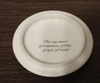 PRECIOSA CAJA DE BARATIJAS DE PORCELANA , ALTHORP