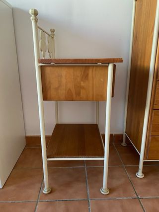 Conjunto Cómoda y Mesita Madera y Metal