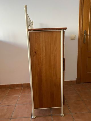 Conjunto Cómoda y Mesita Madera y Metal