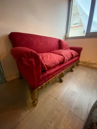 Sofá antiguo de seda rojo 3 plazas