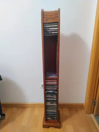 Organizador de CDs de madera