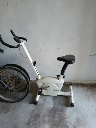 Bicicleta estática *SOLO VENTA EN PERSONA*