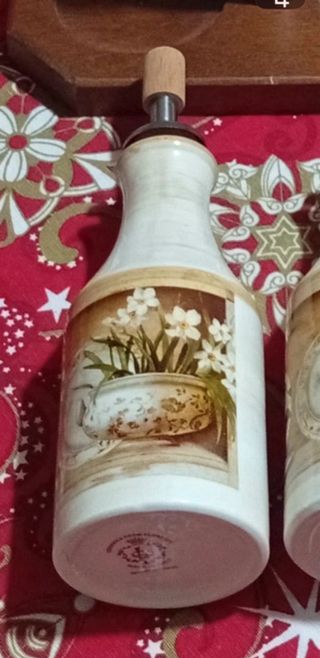 Porta Olio e Aceto in Ceramica con Base Legno
