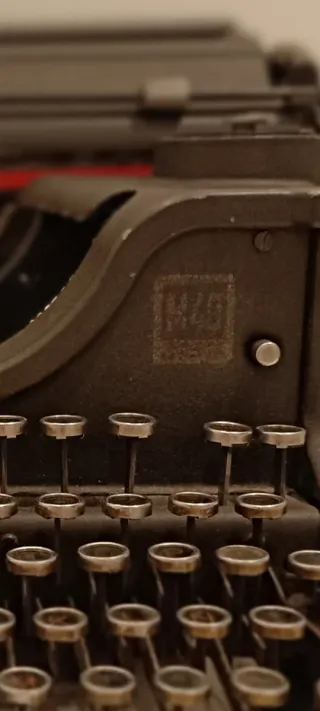 Máquina de escribir Hispano-Olivetti M40