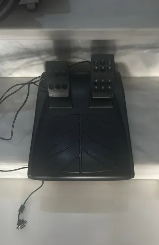 Volante Logitech Driving Force GT