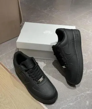 Nike Air Force 1 Talla 40 Negras