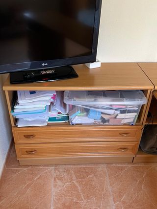 Habitación completa:  escritorios  armario