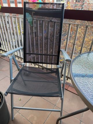 Mesa redonda cristal 80 cm y 2 sillas Chicreat