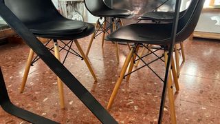 Mesa de comedor y 4 sillas