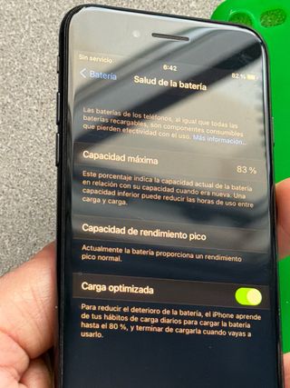 iPhone 7 32GB Nero con custodia verde