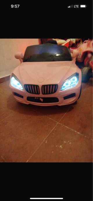 Coche eléctrico infantil rosa