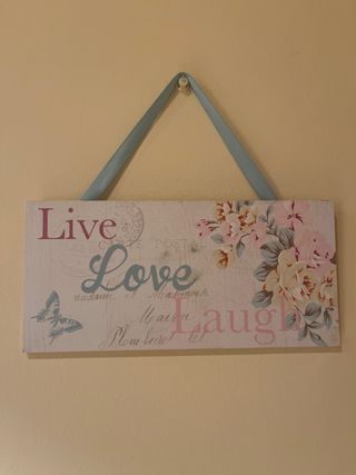 Decoración pared flores y mariposa