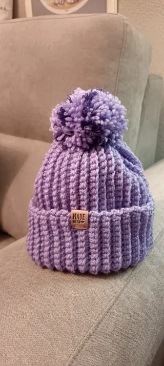 Gorro crochet malva hecho a mano