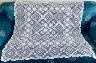 Tovaglia quadrata anni '60 in pizzo filet