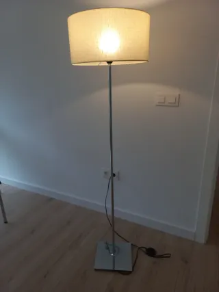 Lámpara de pie