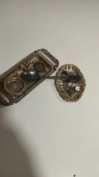 Cuchara con escudo y corona