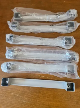 Tiradores de armario plateados (pack 6)